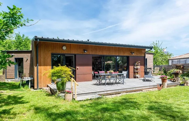Construction Ossature bois. bardage bois Frêne, IPE Red Cedar